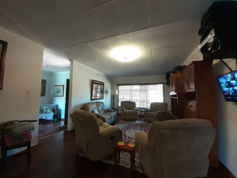 4 Bedroom Property for Sale in Vaalpark Free State